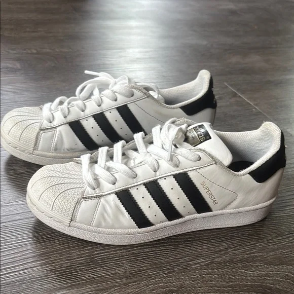 adidas gazelle silver green womens adidas Superstar 82 - Cloud White/Core Black main image 0